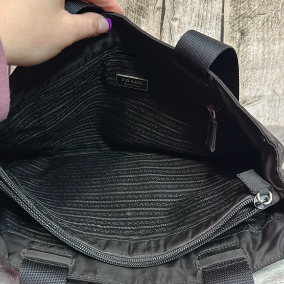 PRADA - Shoulder Bag - Picture 6 of 11